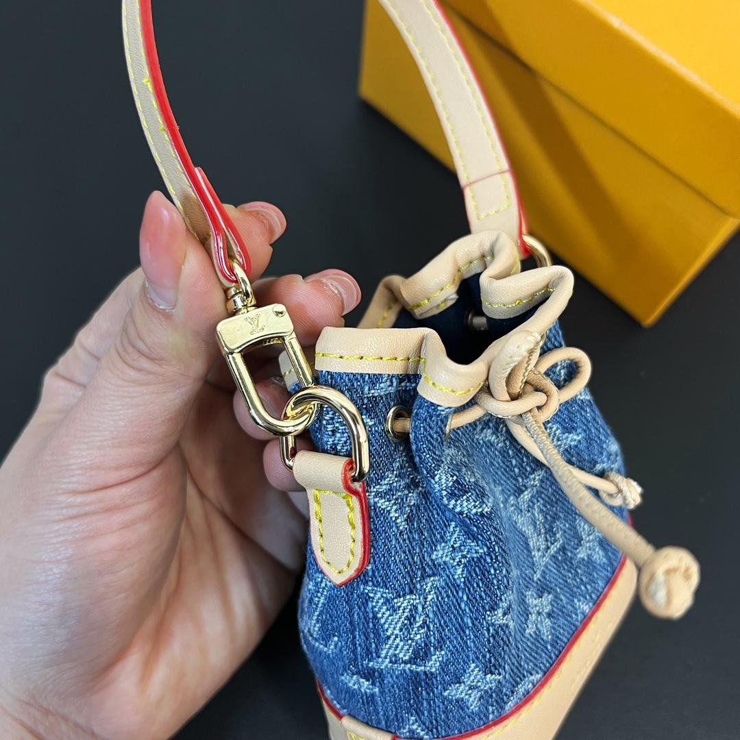 Louis Vuitton Micro Noe Bag Charm   M01700 - 