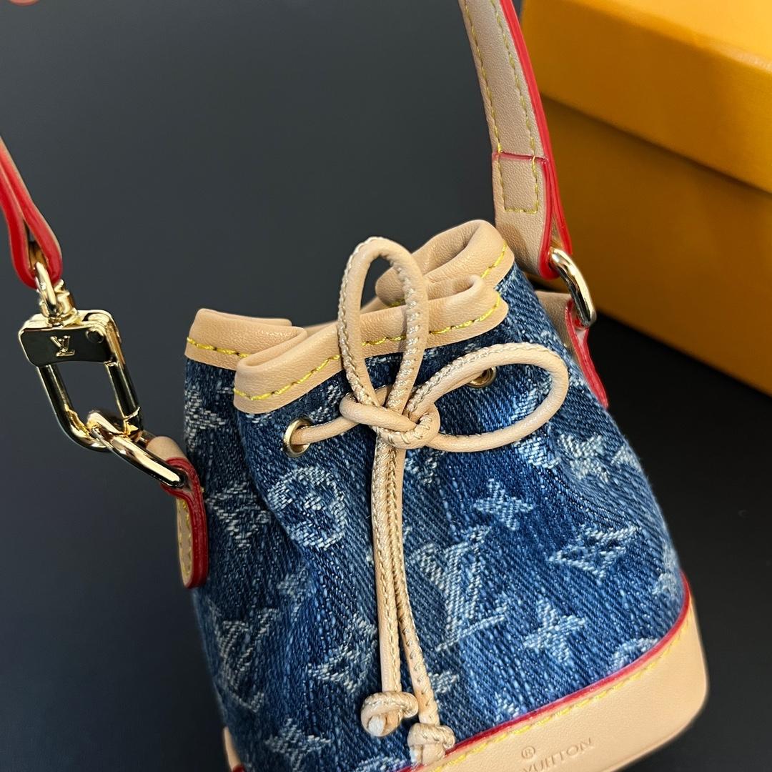 Louis Vuitton Micro Noe Bag Charm   M01700 - 