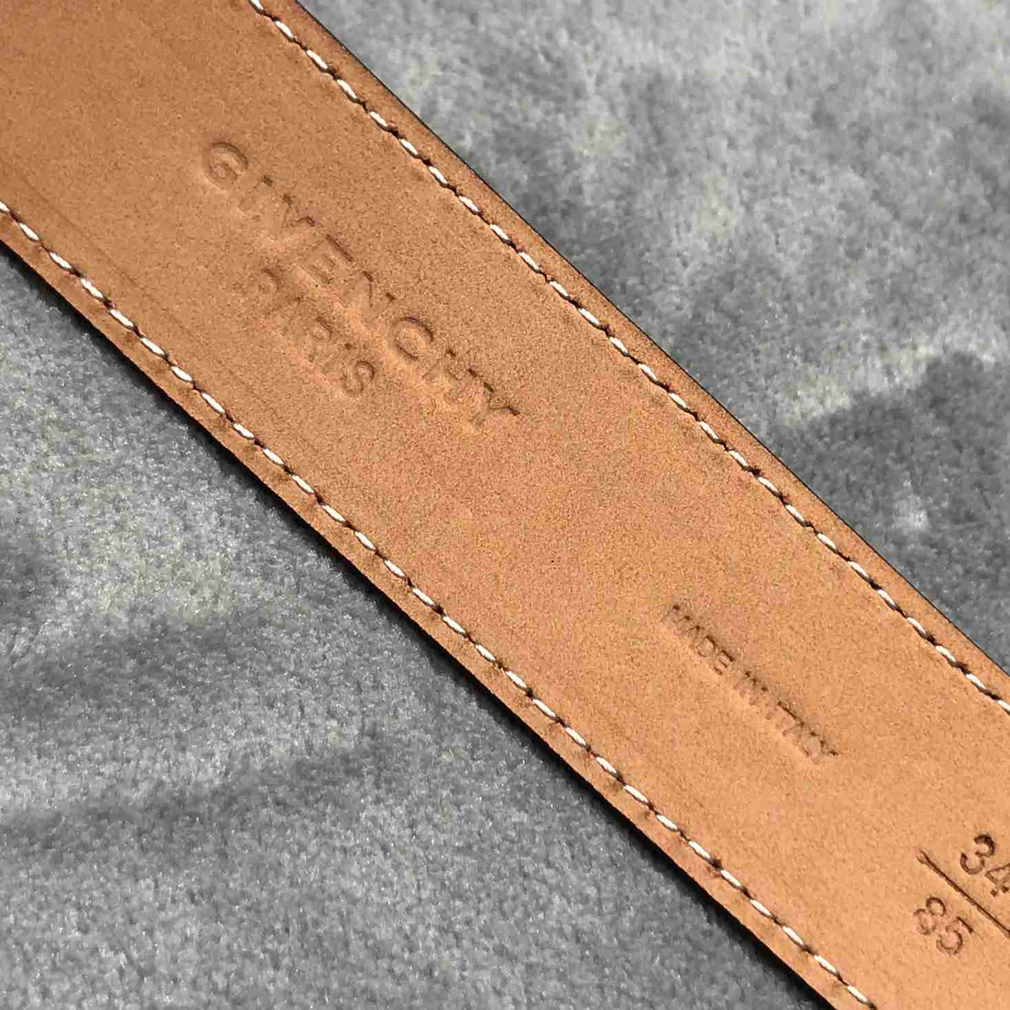 Givenchy  Leather Belt      30mm - 