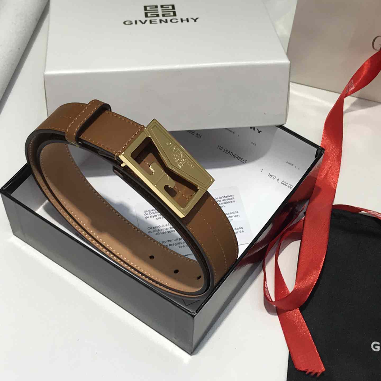 Givenchy  Leather Belt      30mm - 