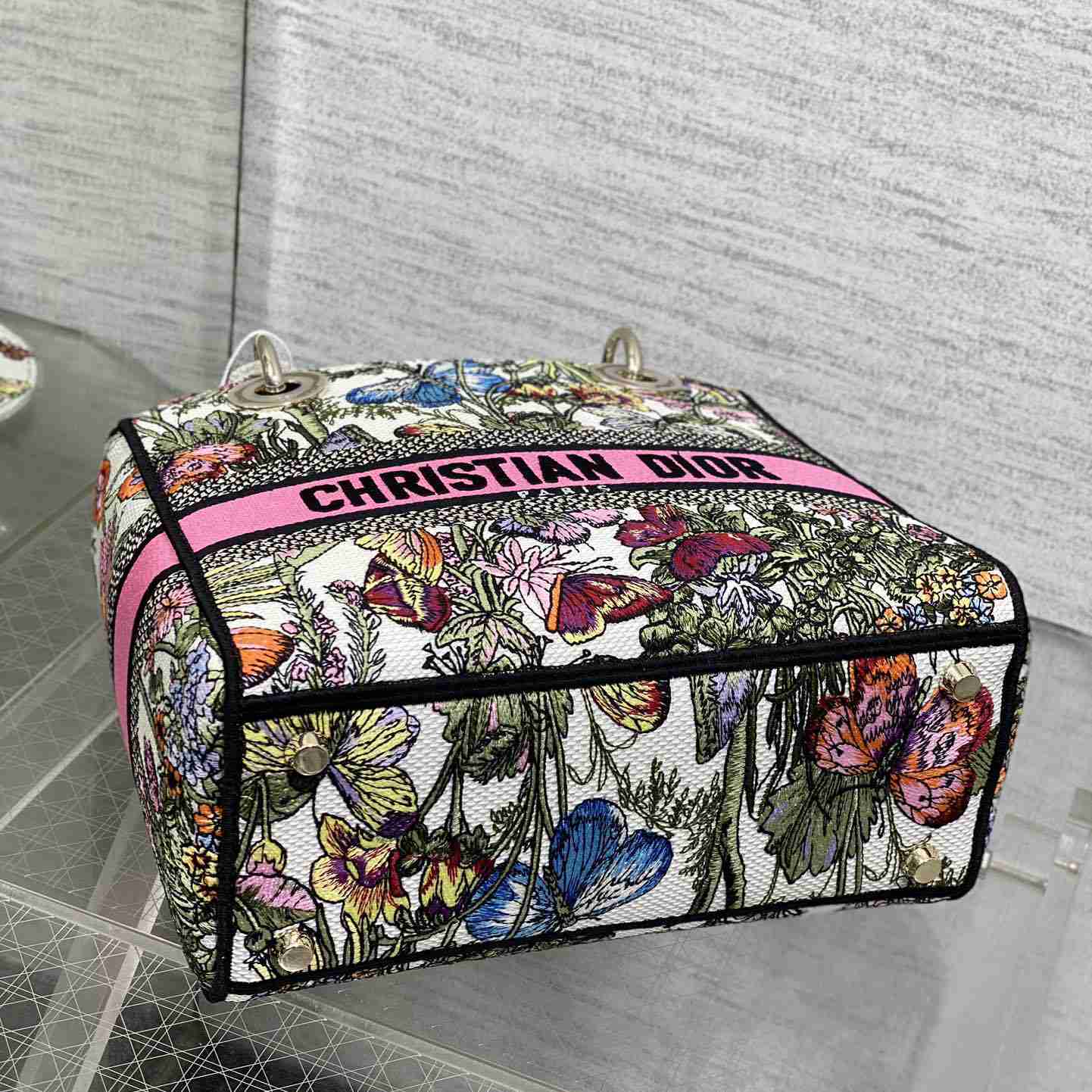 Dior Medium Lady D-Lite Bag - 