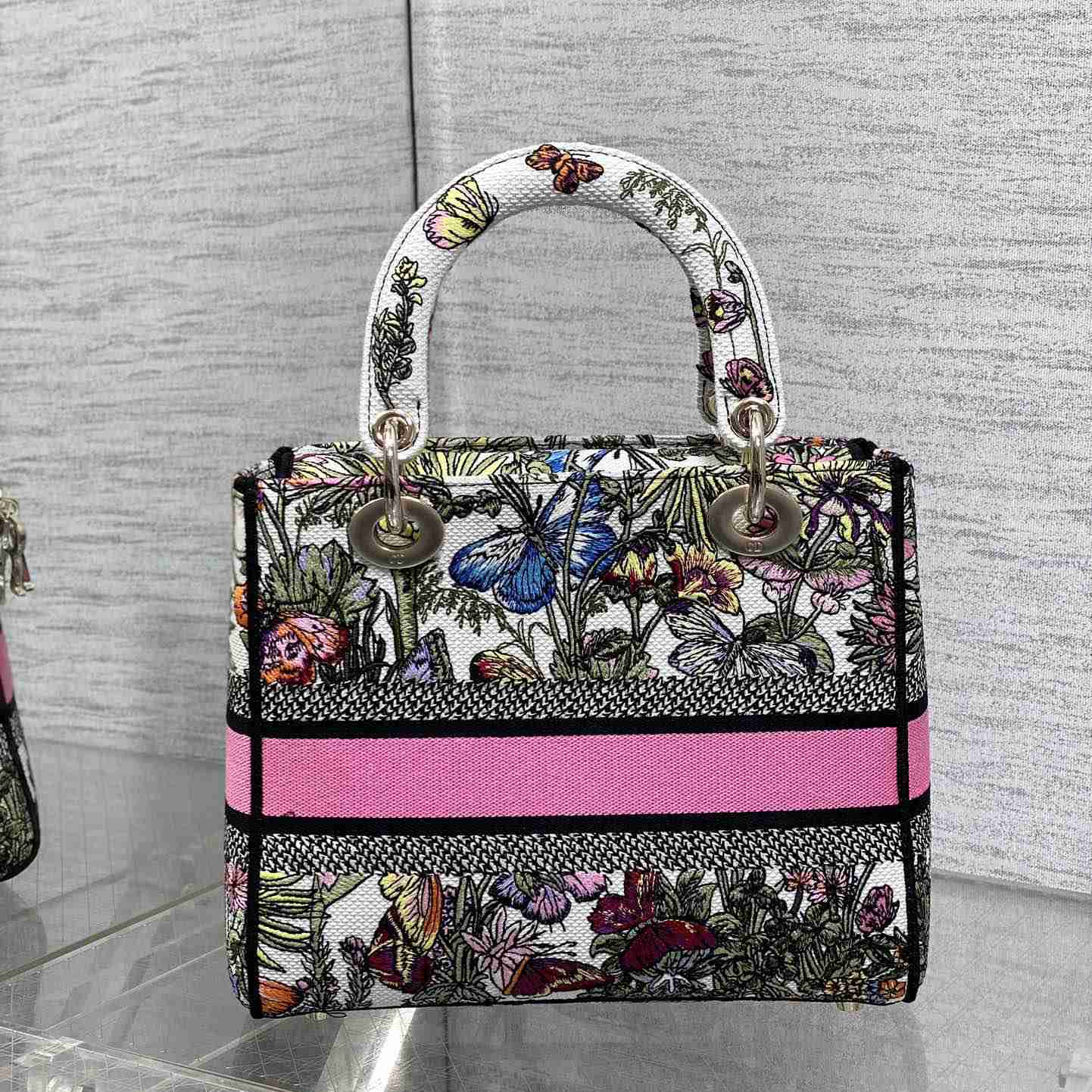 Dior Medium Lady D-Lite Bag - 
