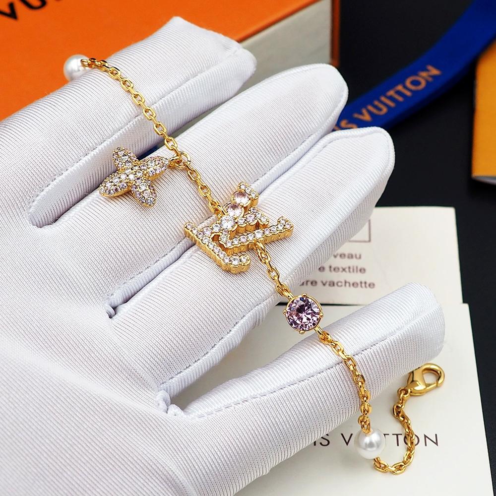 Louis Vuitton LV Iconic Tresor Bracelet     M1220 - 