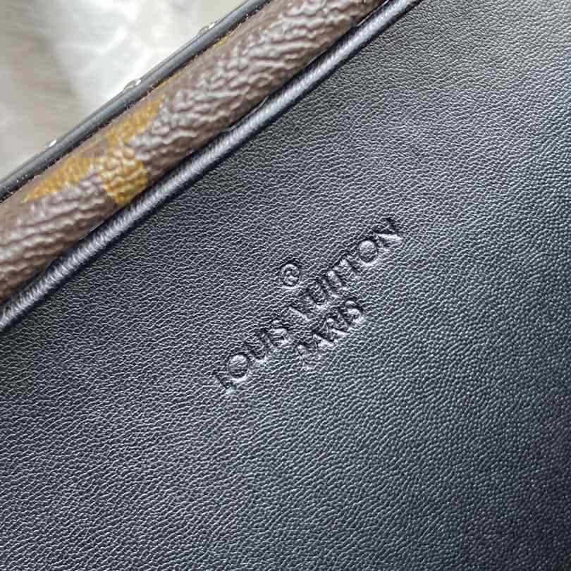 Louis Vuitton Clutch Box   M20252 - 