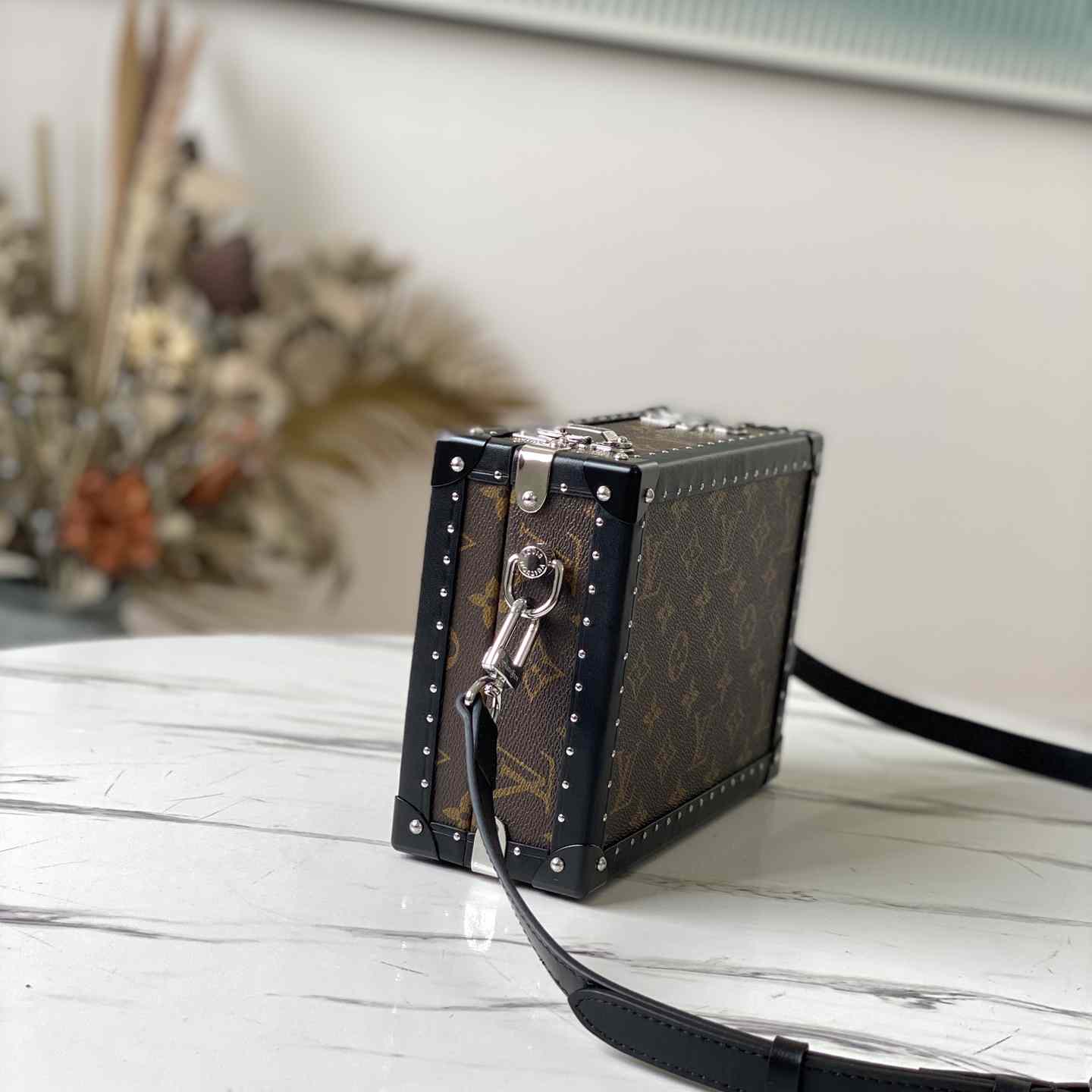 Louis Vuitton Clutch Box   M20252 - 