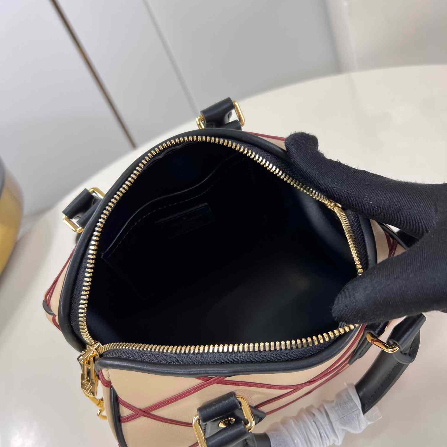 Louis Vuitton Speedy Bandouliere 20    M24261 - 
