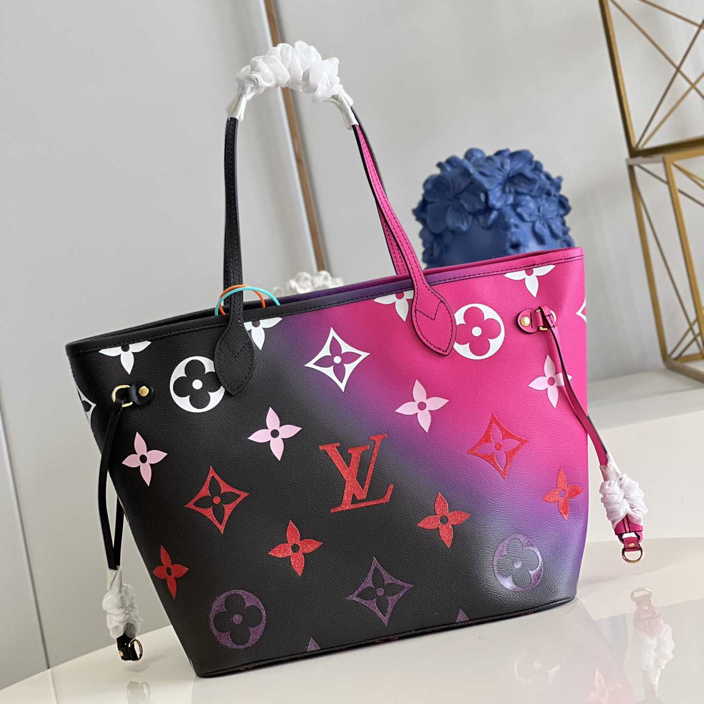 Louis Vuitton Neverfull MM Tote (31-28-14cm)    M20511 - 