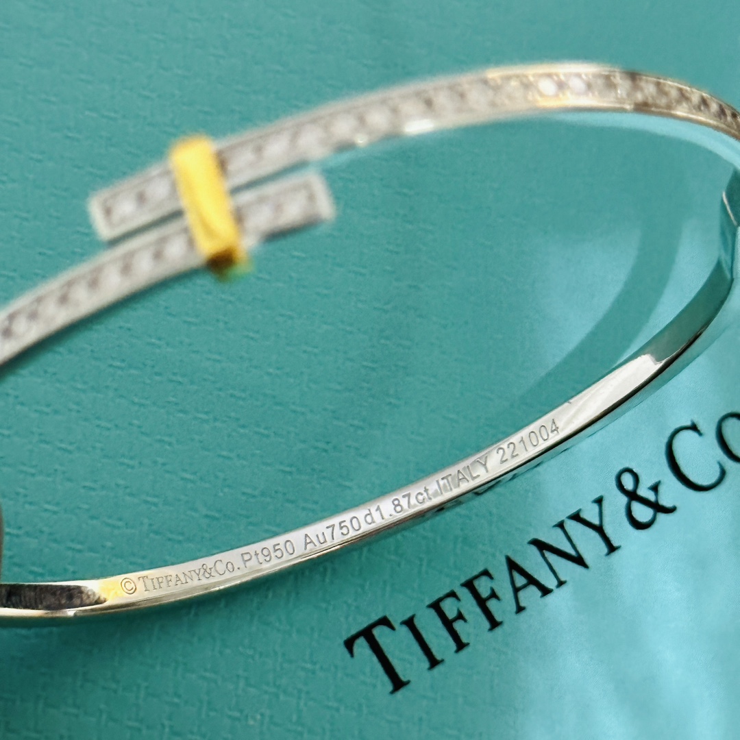 Tiffany & Co. Edge Hinged Bypass Bangle Bracelet - 