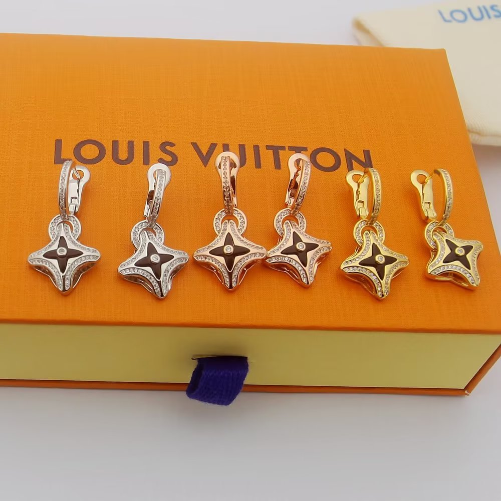 Louis Vuitton Ever Blossom Earrings - 