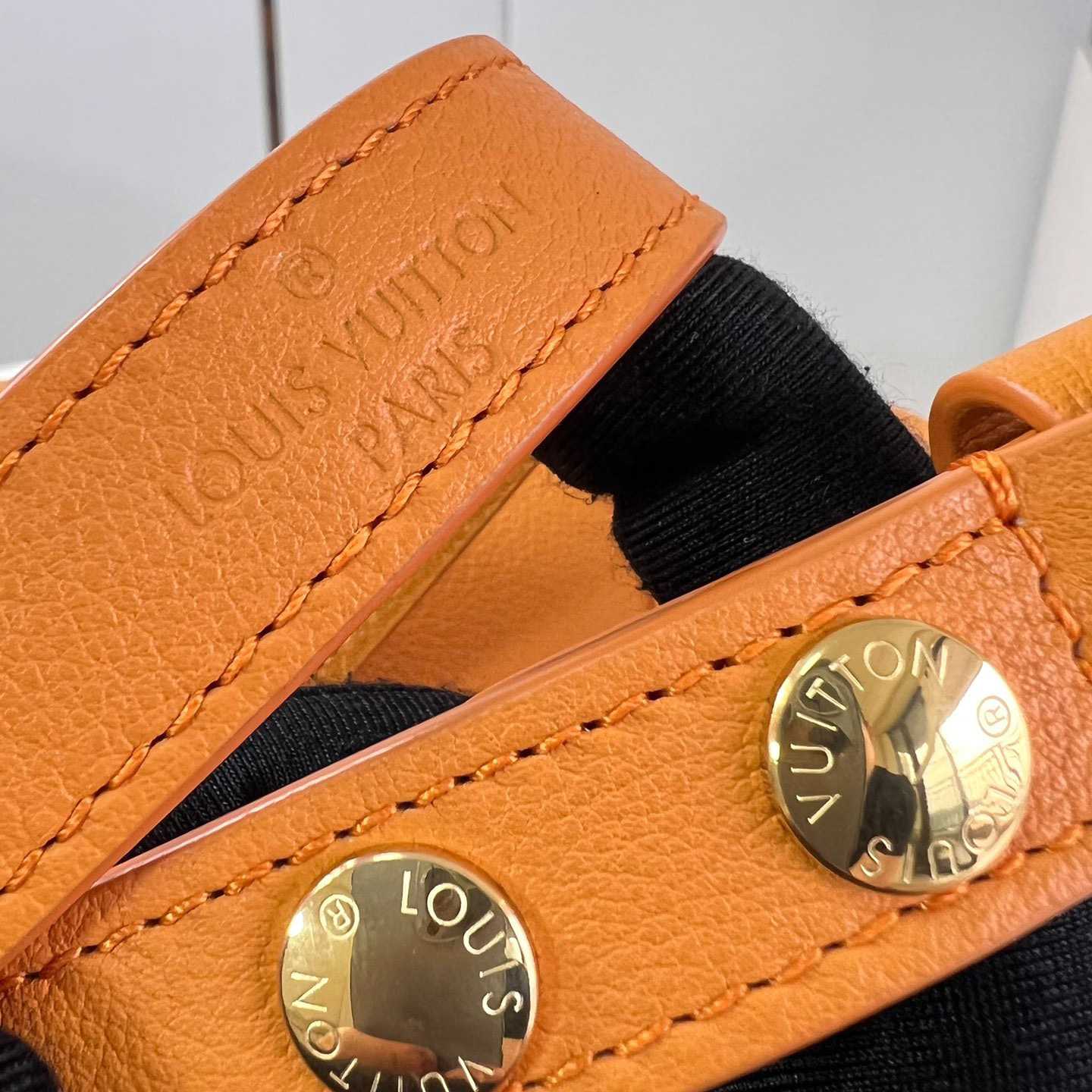 Louis Vuitton Dauphine Soft MM   M25048 - 
