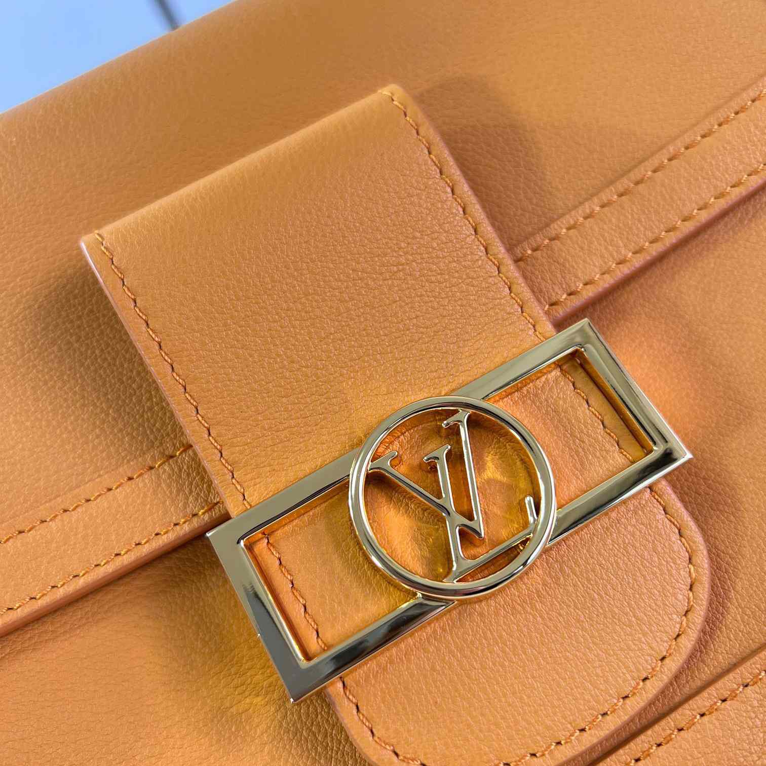 Louis Vuitton Dauphine Soft MM   M25048 - 