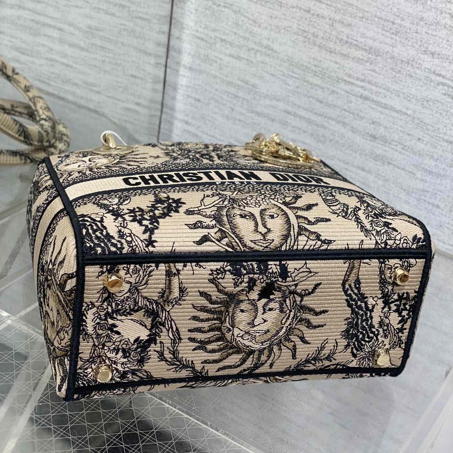 Dior Medium Lady D-Lite Bag - 