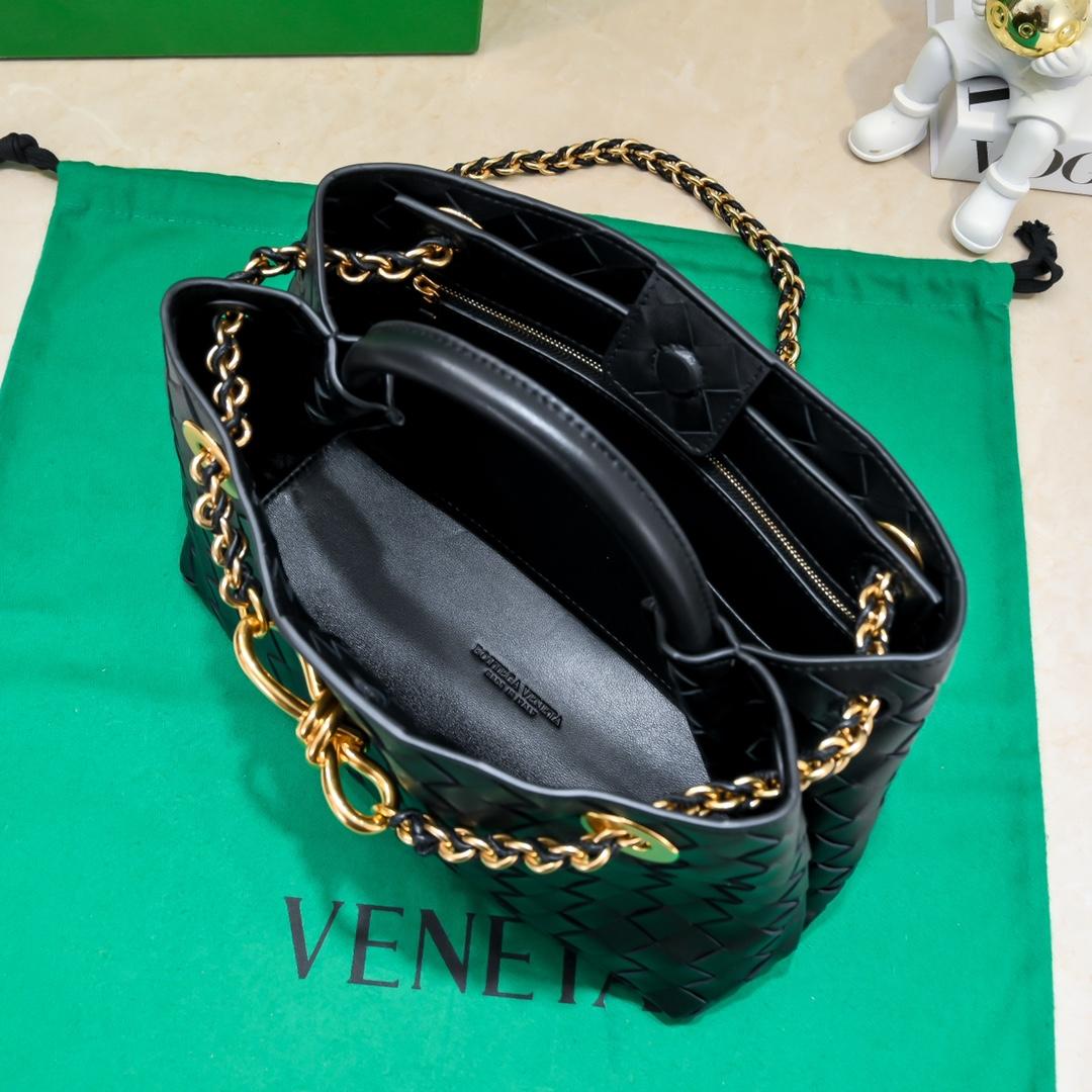 Bottega Veneta Small Andiamo With Chain - DesignerGu