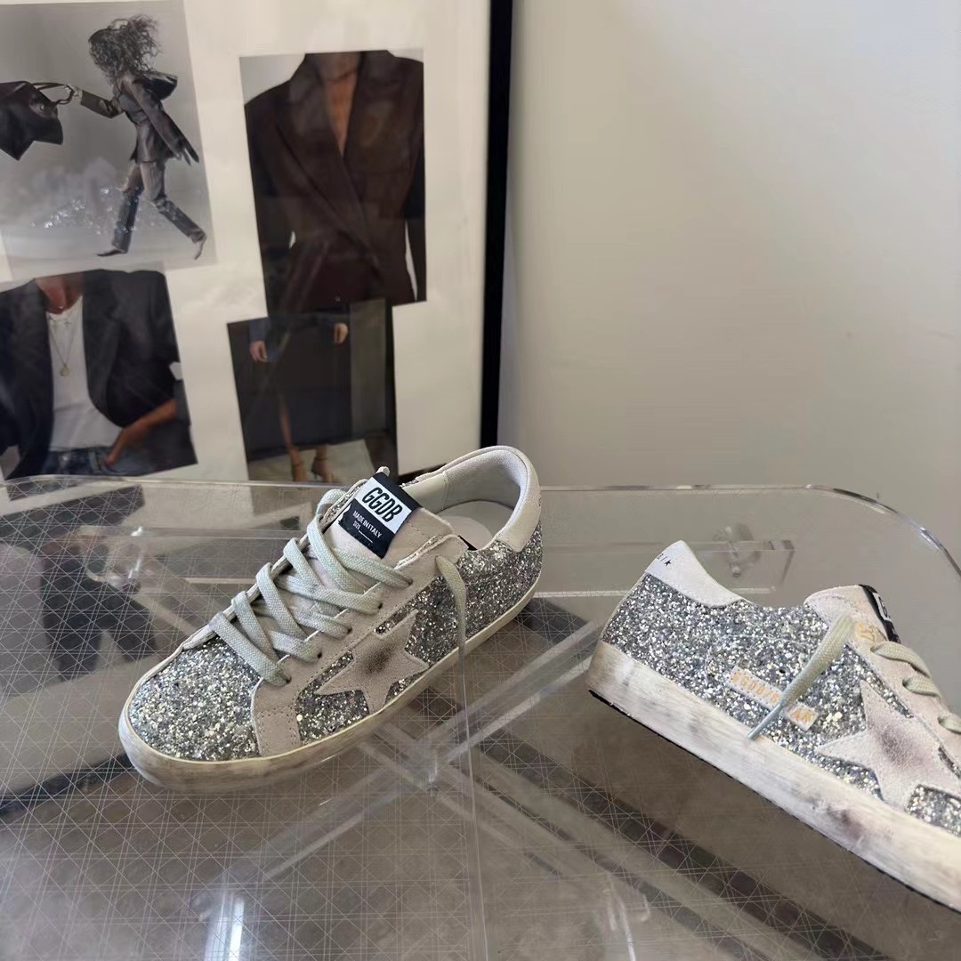 Golden Goose Sneakers - 