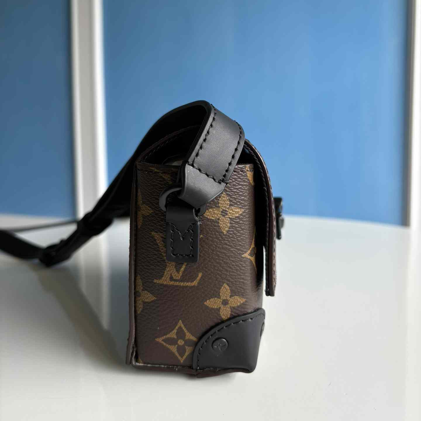 Louis Vuitton Steamer Wearable Wallet  M83613 - 