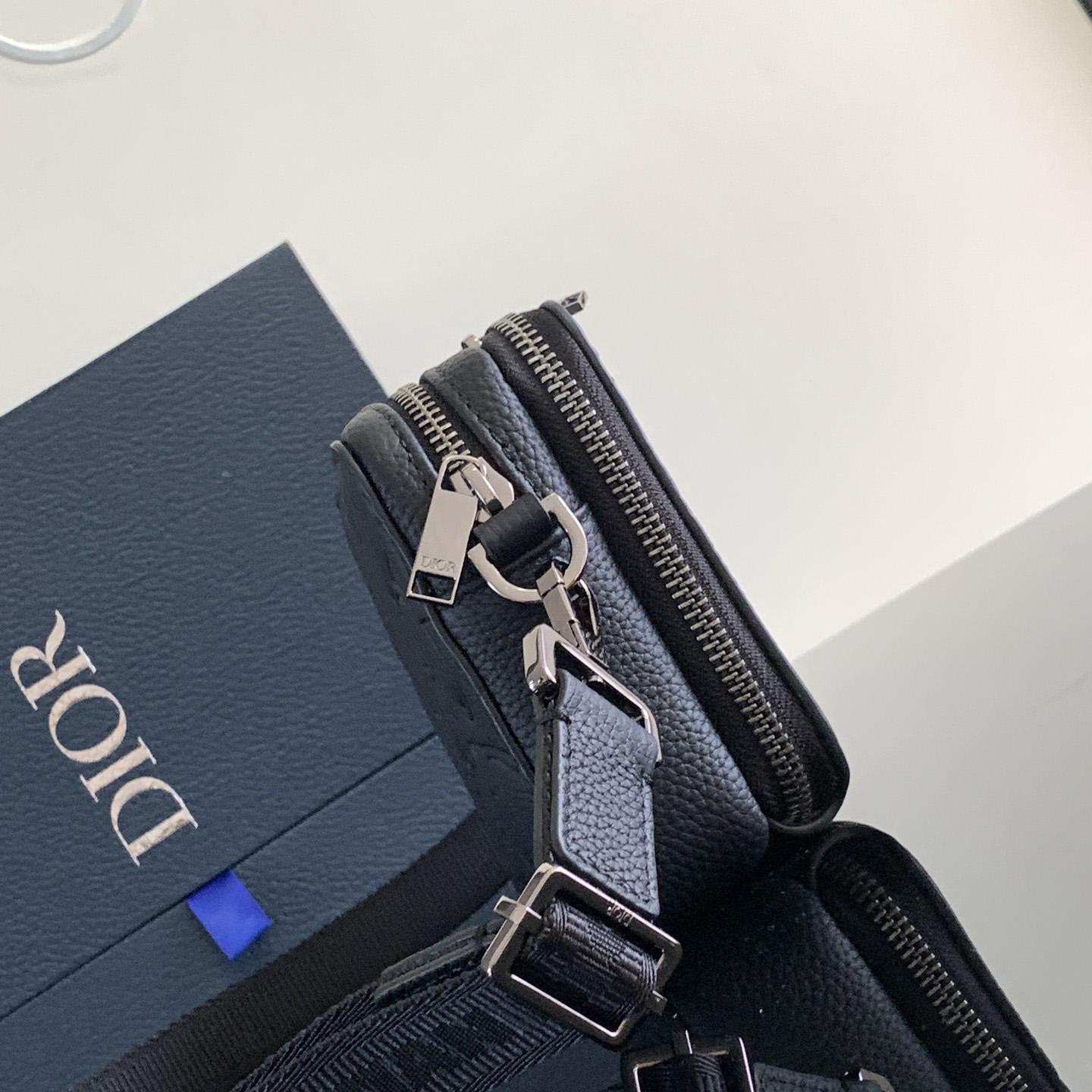 Dior Zipped Pouch With Strap - 