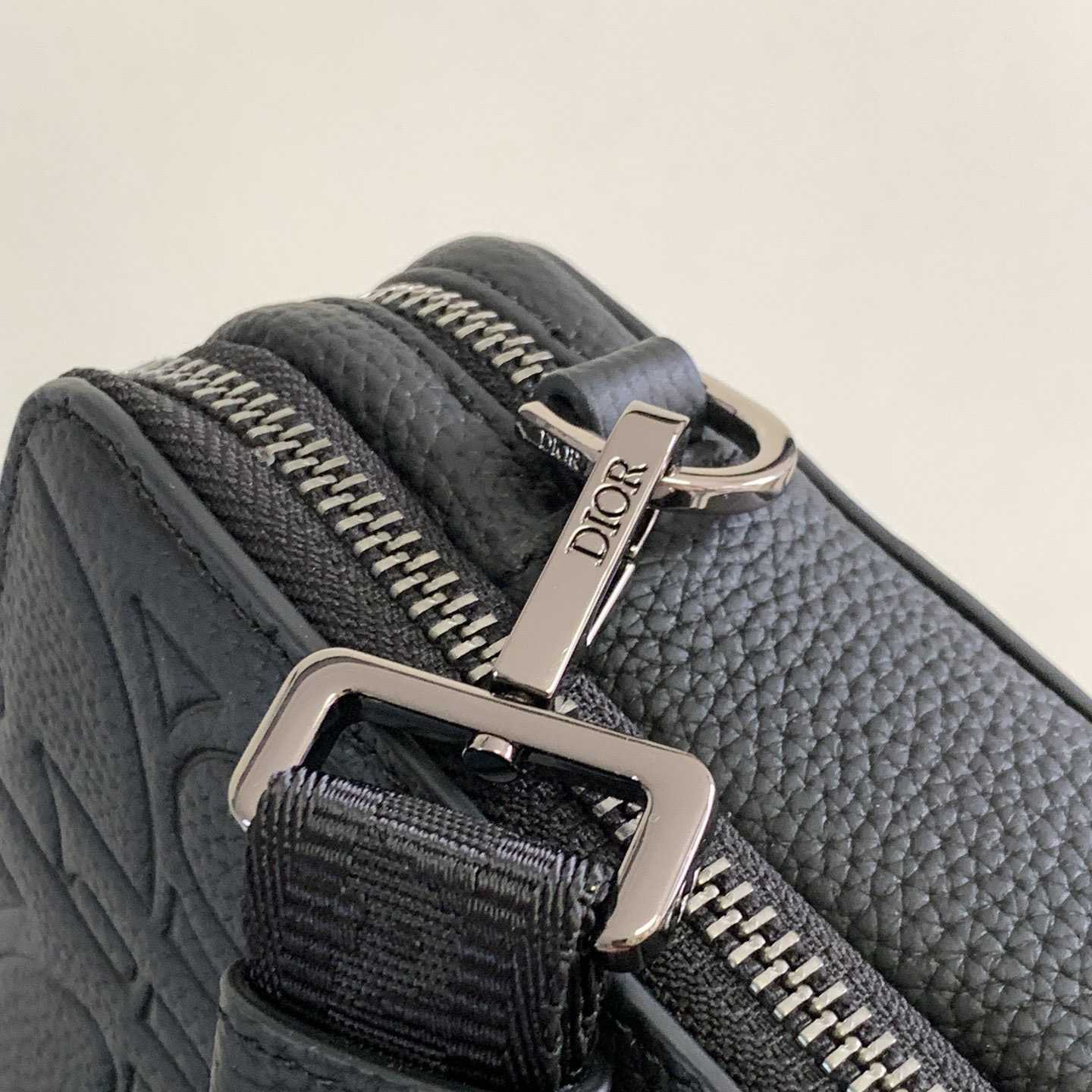 Dior Zipped Pouch With Strap - 