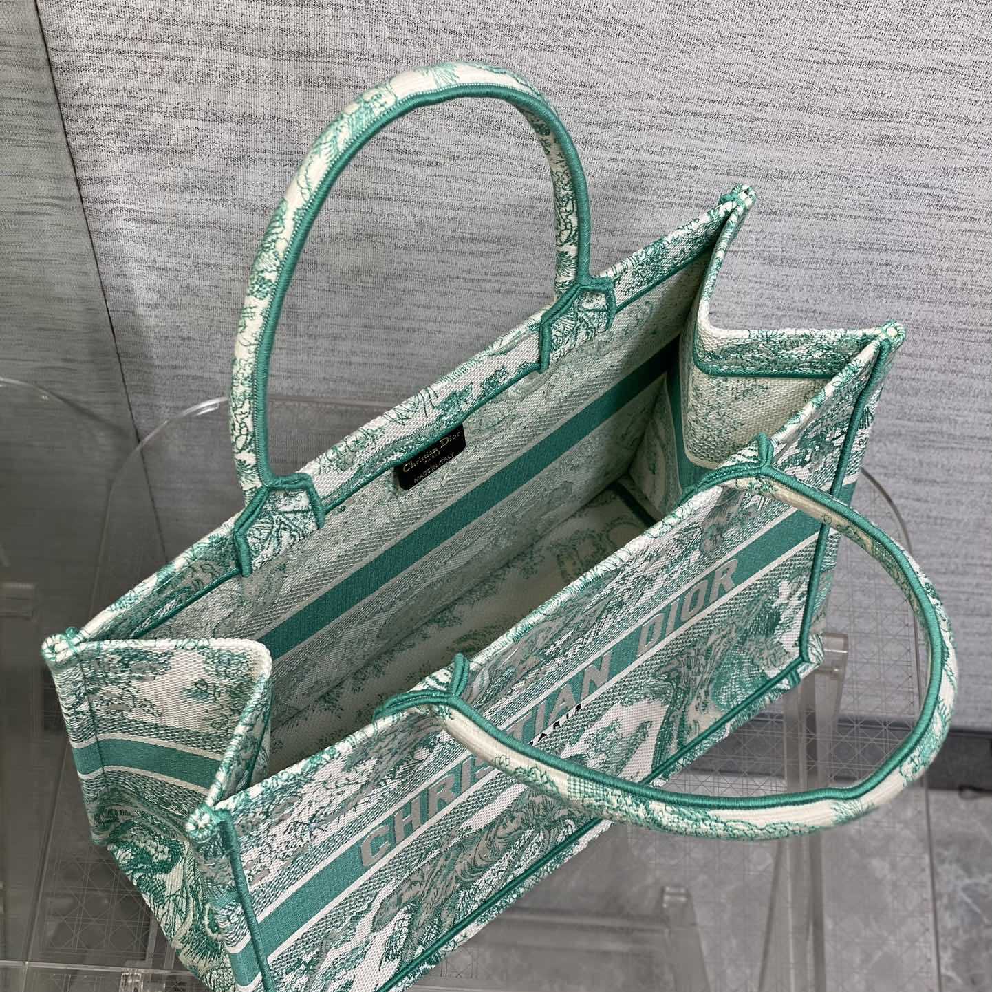 Dior Medium Dioriviera Dior Book Tote    - 