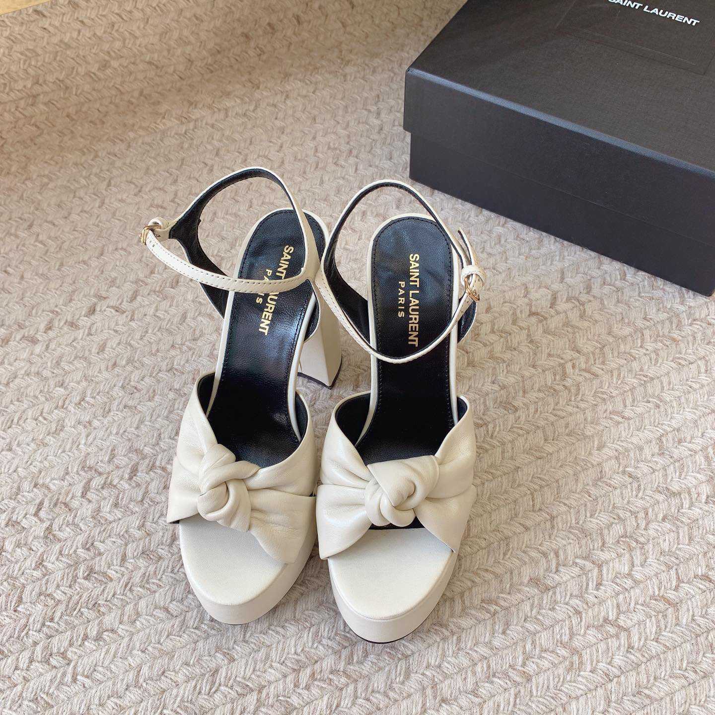 Saint Laurent Bianca Platform Sandals In Smooth Leather - 