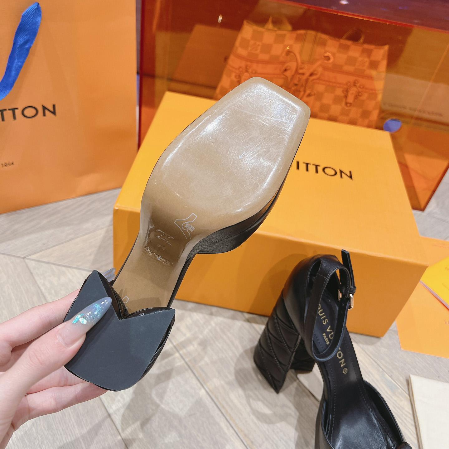 Louis Vuitton Shake Platform Pump  1ACMYU - 