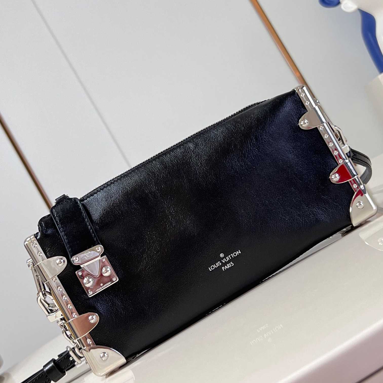 Louis Vuitton Slim Trunk  M25445 - 