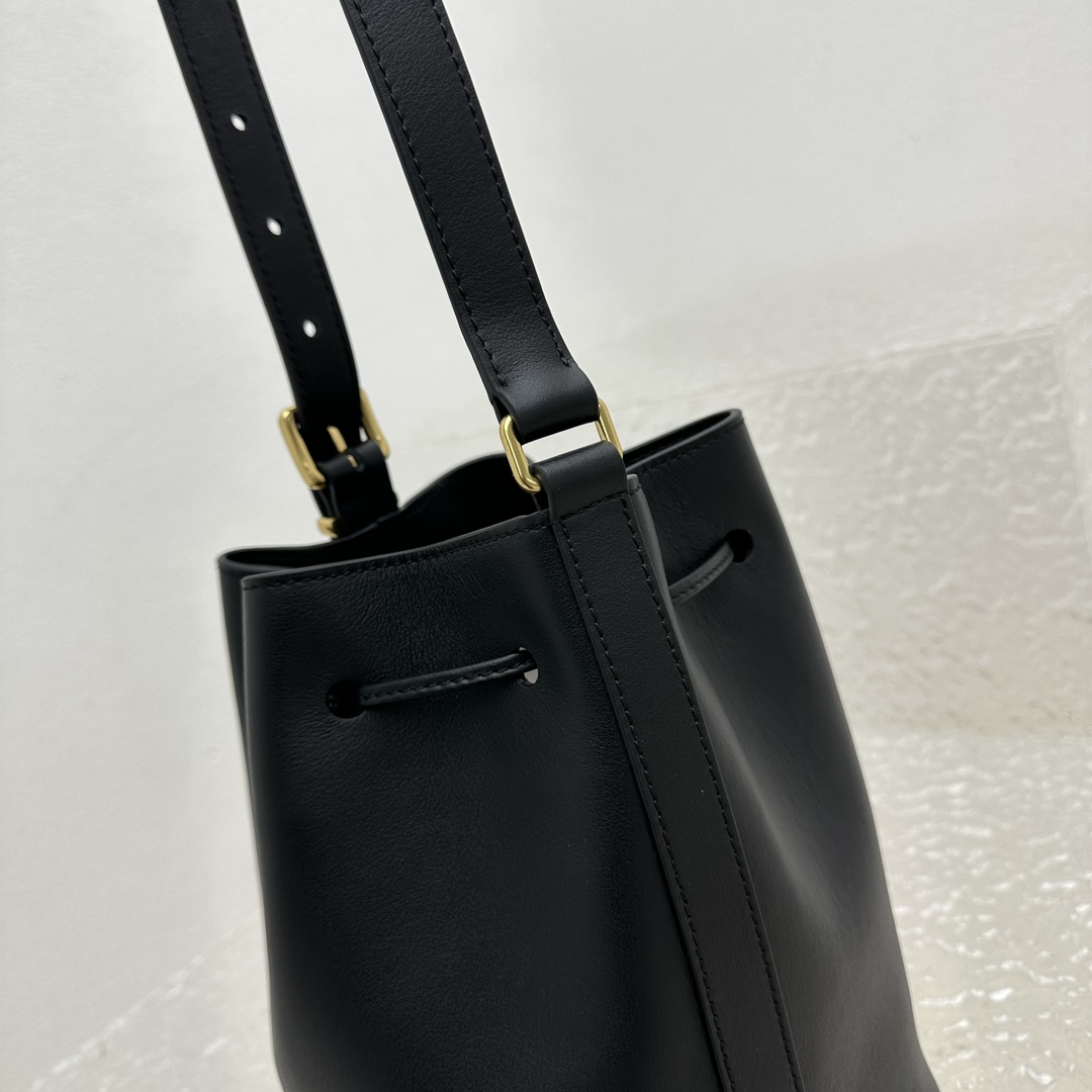 Miu Miu Leather Bucket Bag - 