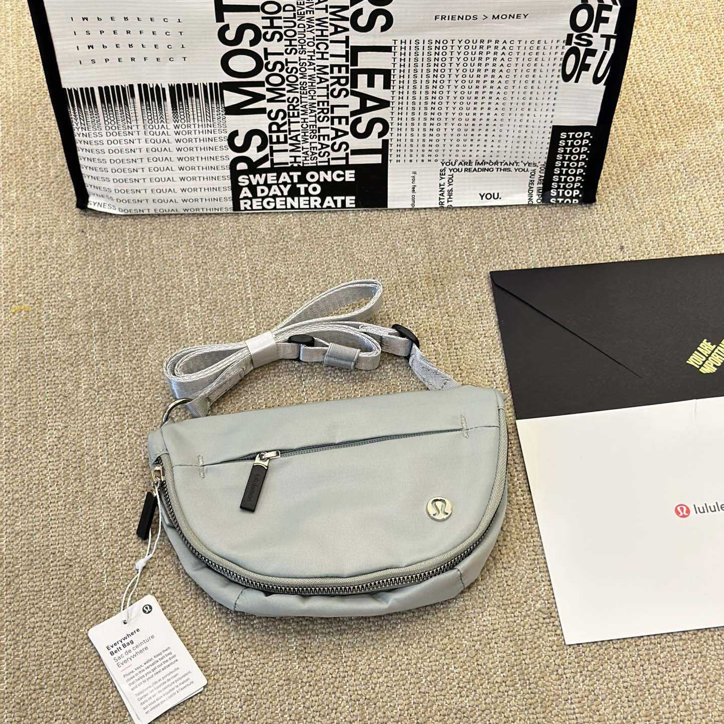 Lululemon All Night Micro Festival Bag （18-12cm） - 