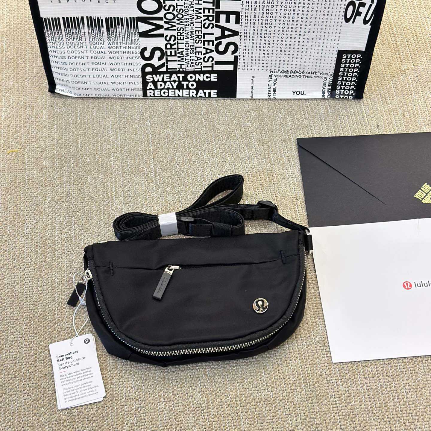 Lululemon All Night Micro Festival Bag （18-12cm） - 