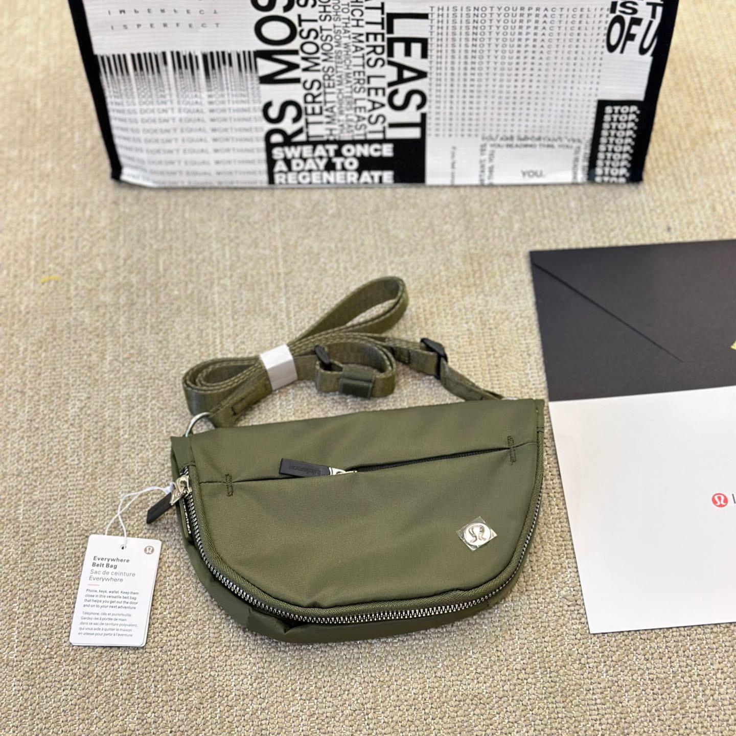 Lululemon All Night Micro Festival Bag （18-12cm） - 