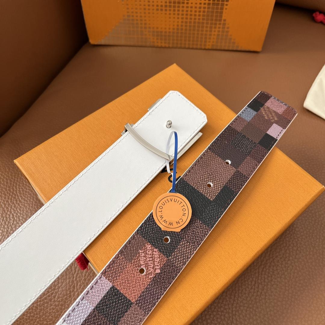 Louis Vuitton LV Initiales 40mm Reversible Belt - 