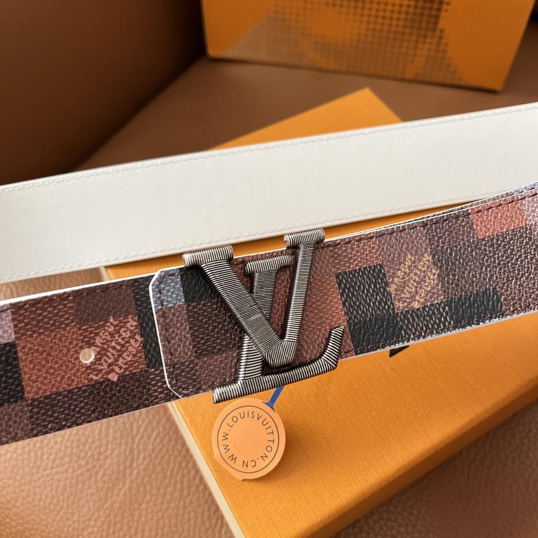 Louis Vuitton LV Initiales 40mm Reversible Belt - 