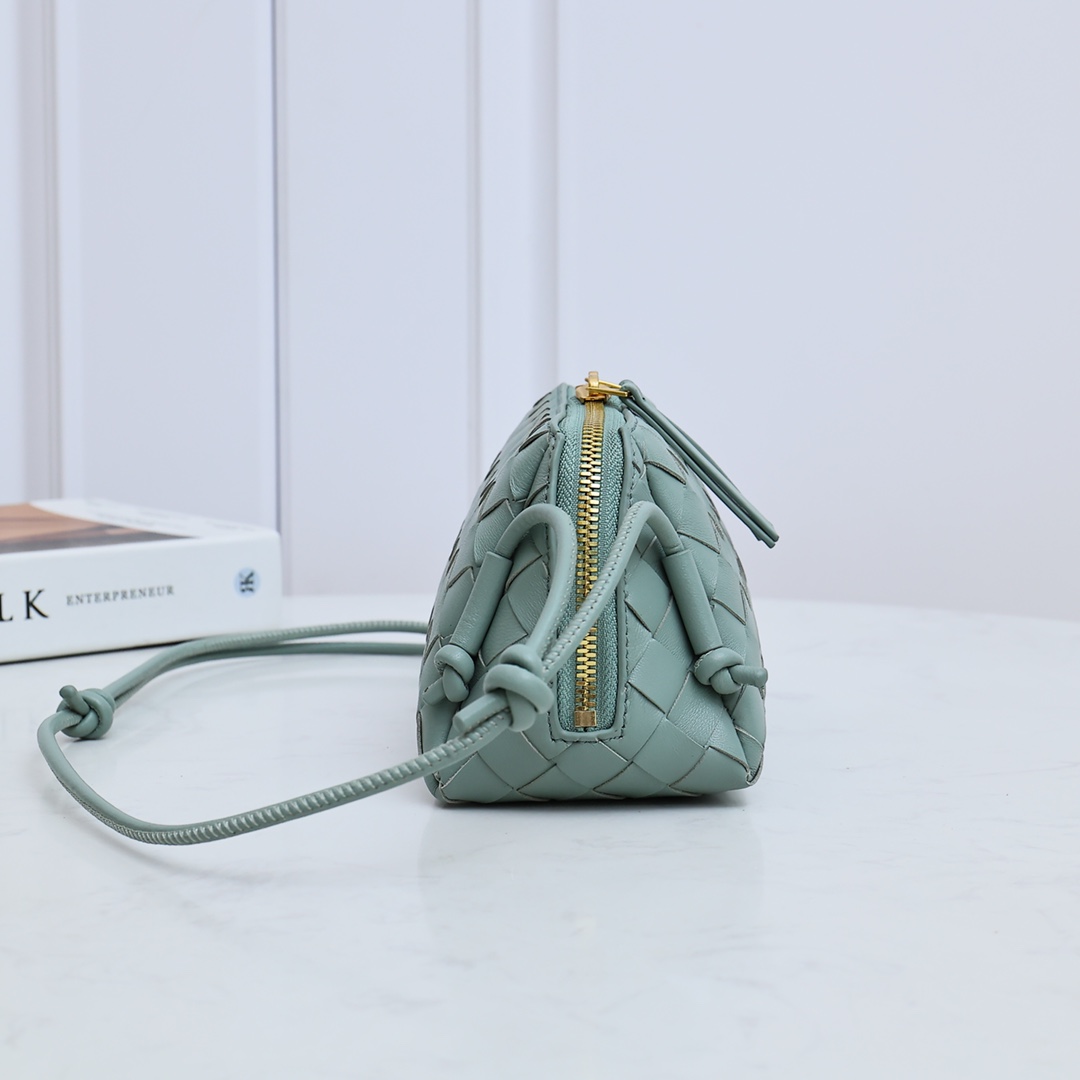 Bottega Veneta Intrecciato Concert Pouch   - 