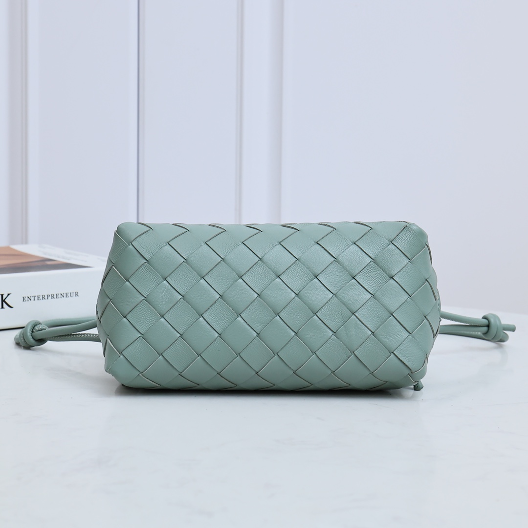 Bottega Veneta Intrecciato Concert Pouch   - 
