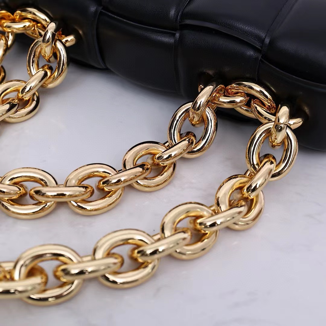 Bottega Veneta Chain Cassette （26*18*8CM） - 