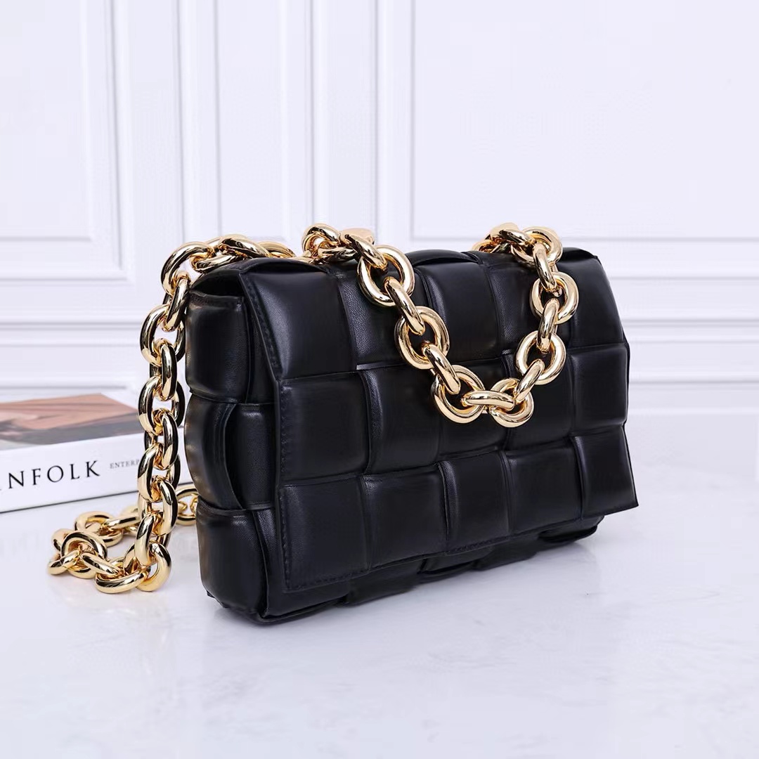 Bottega Veneta Chain Cassette （26*18*8CM） - 