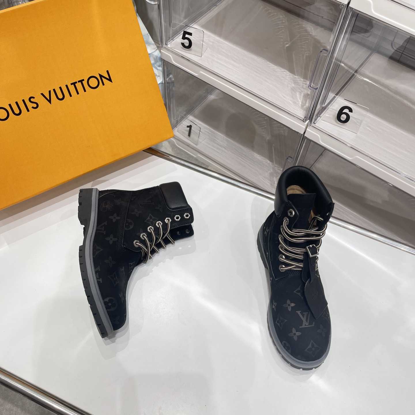 Louis Vuitton x Timberland Ankle Boot - 
