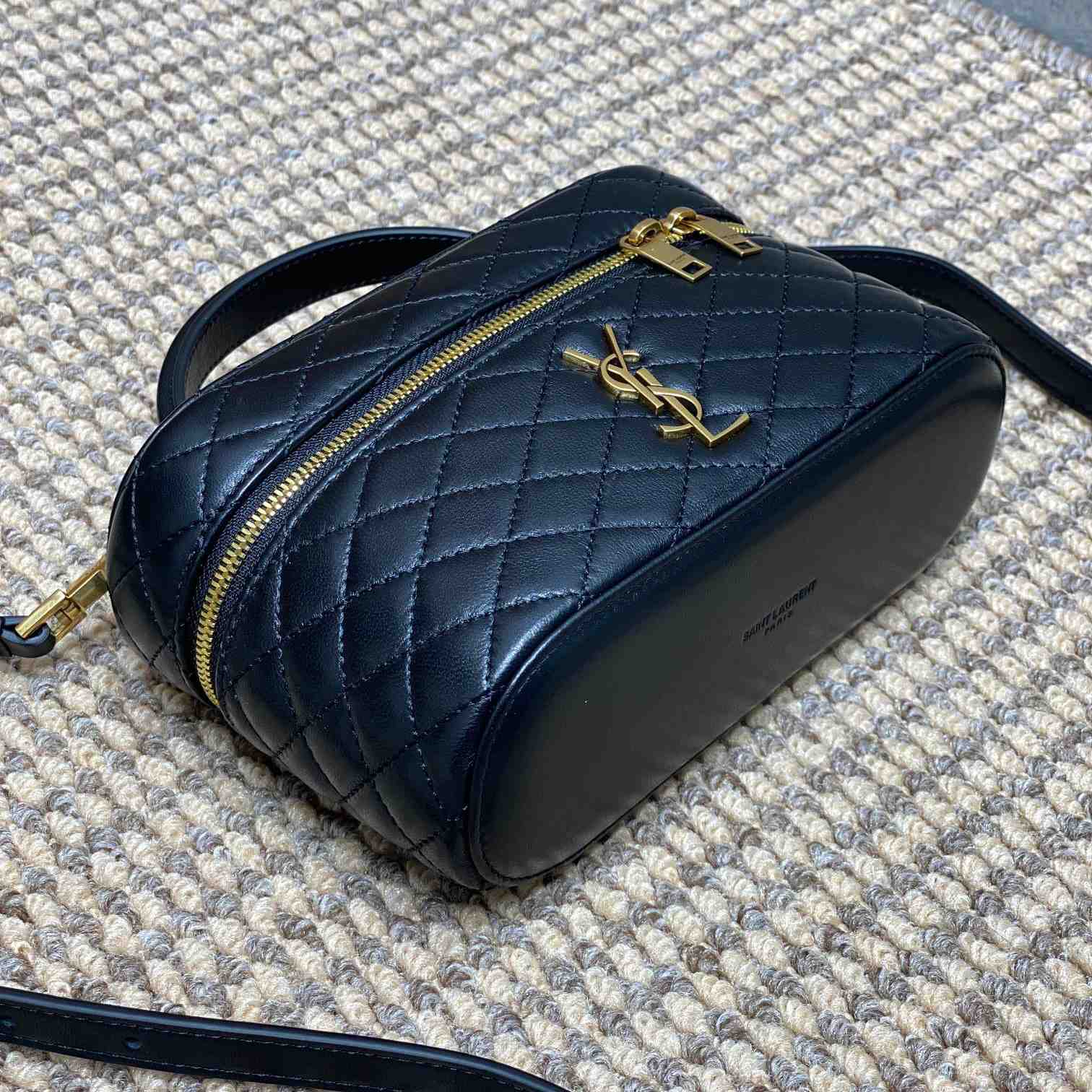 Saint Laurent Gaby Vanity Bag In Lambskin - 