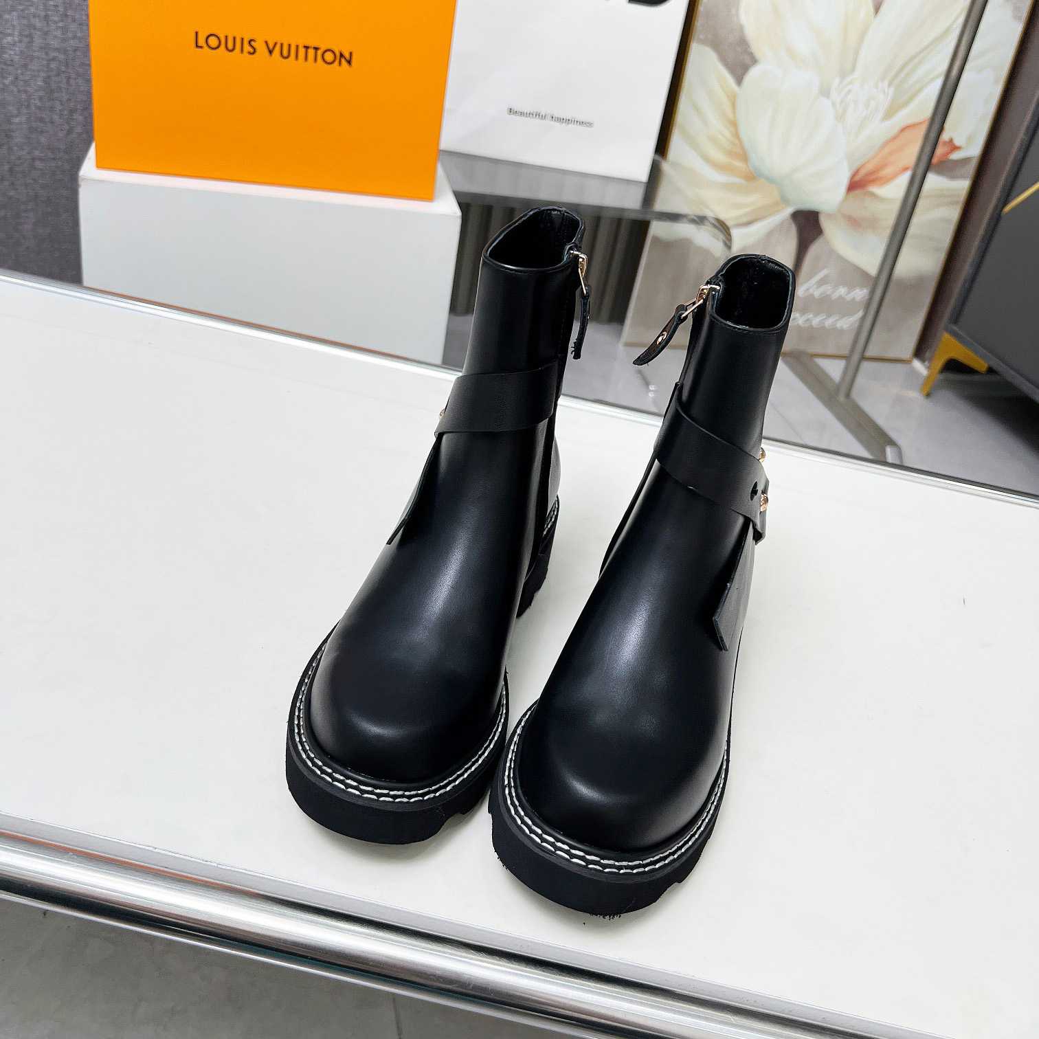 Louis Vuitton LV Beaubourg Ankle Boot   1ADADP - 