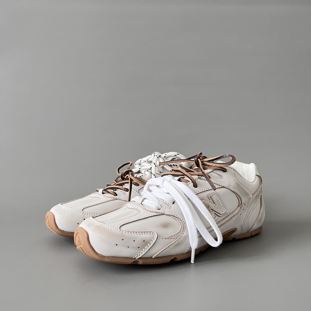 Miu Miu x New Balance 530 Sneakers - 