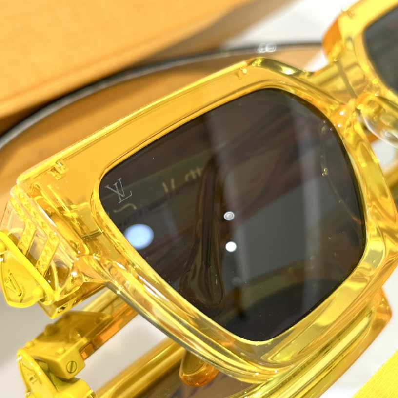 Louis Vuitton 1.1 Millionaires Square Sunglasses  LV96006 - 