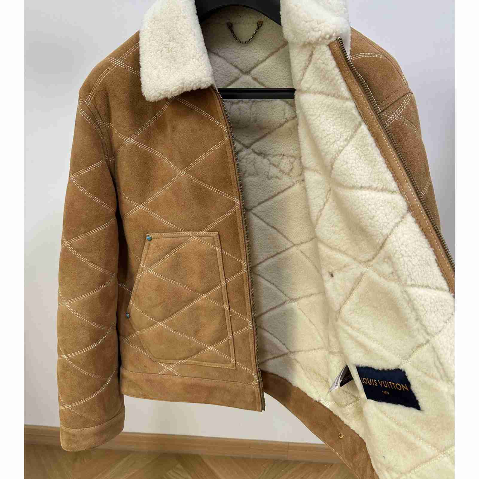 Louis Vuitton Embroidered Shearling Workwear Blouson   1AFXIM - 