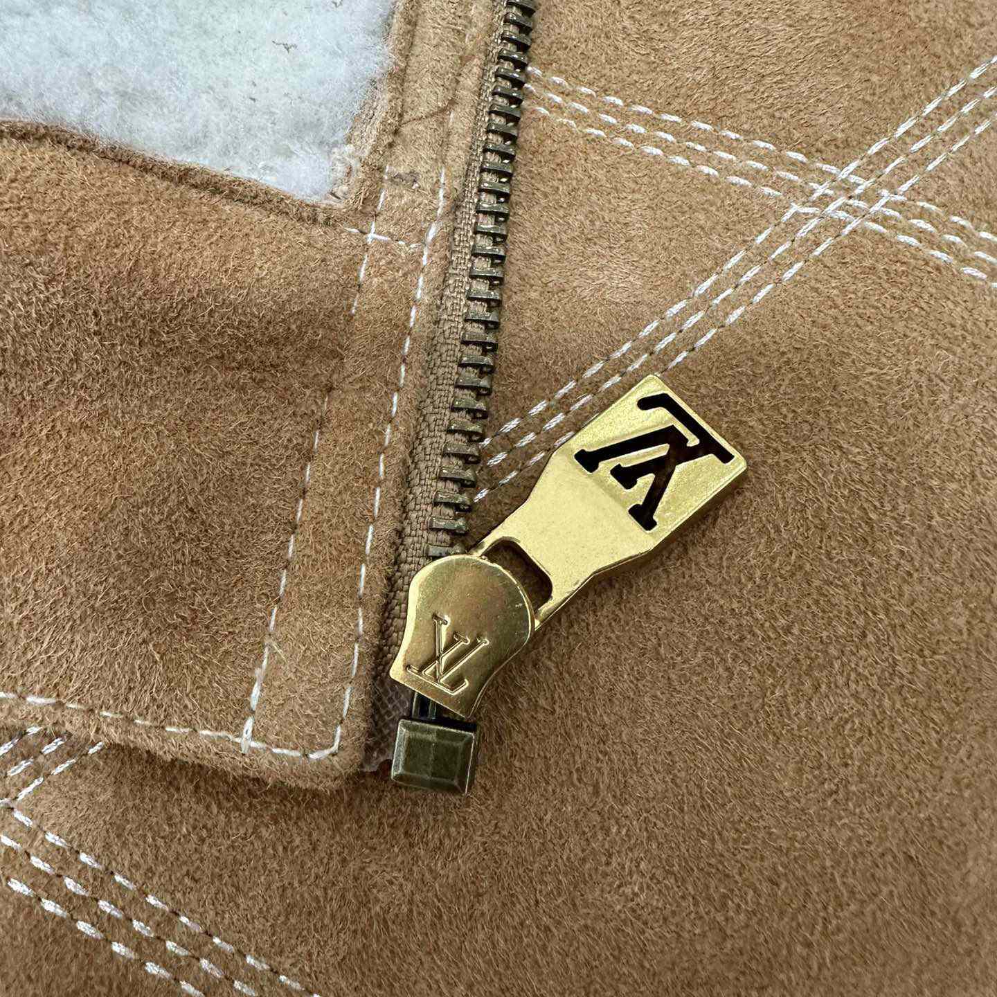 Louis Vuitton Embroidered Shearling Workwear Blouson   1AFXIM - 