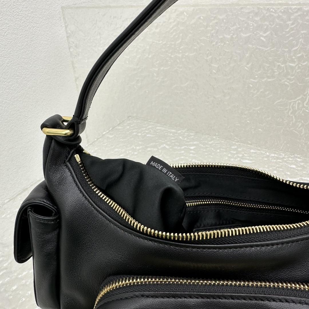 Miu Miu Nappa Leather Pocket Bag (21-12-6cm) - 