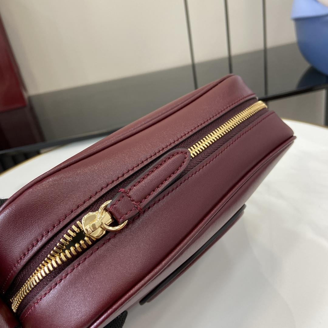 Gucci Blondie Mini Shoulder Bag - 