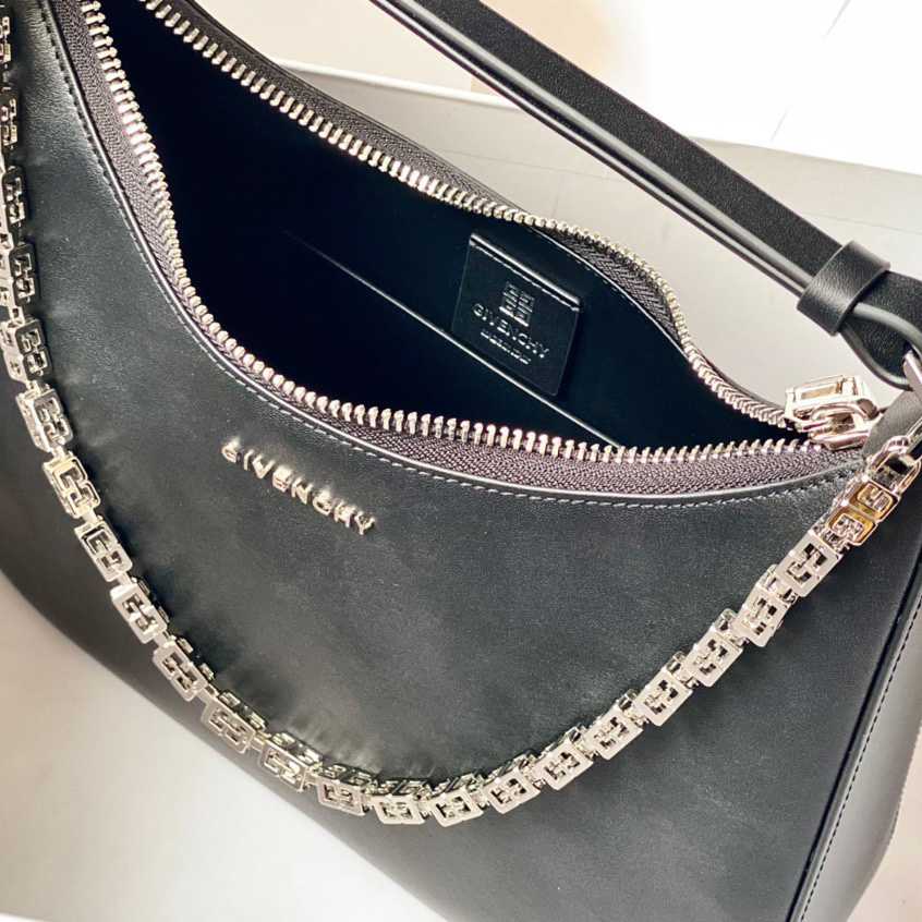 Givenchy Small Moon Cut Out bag In Leather With Chain - 