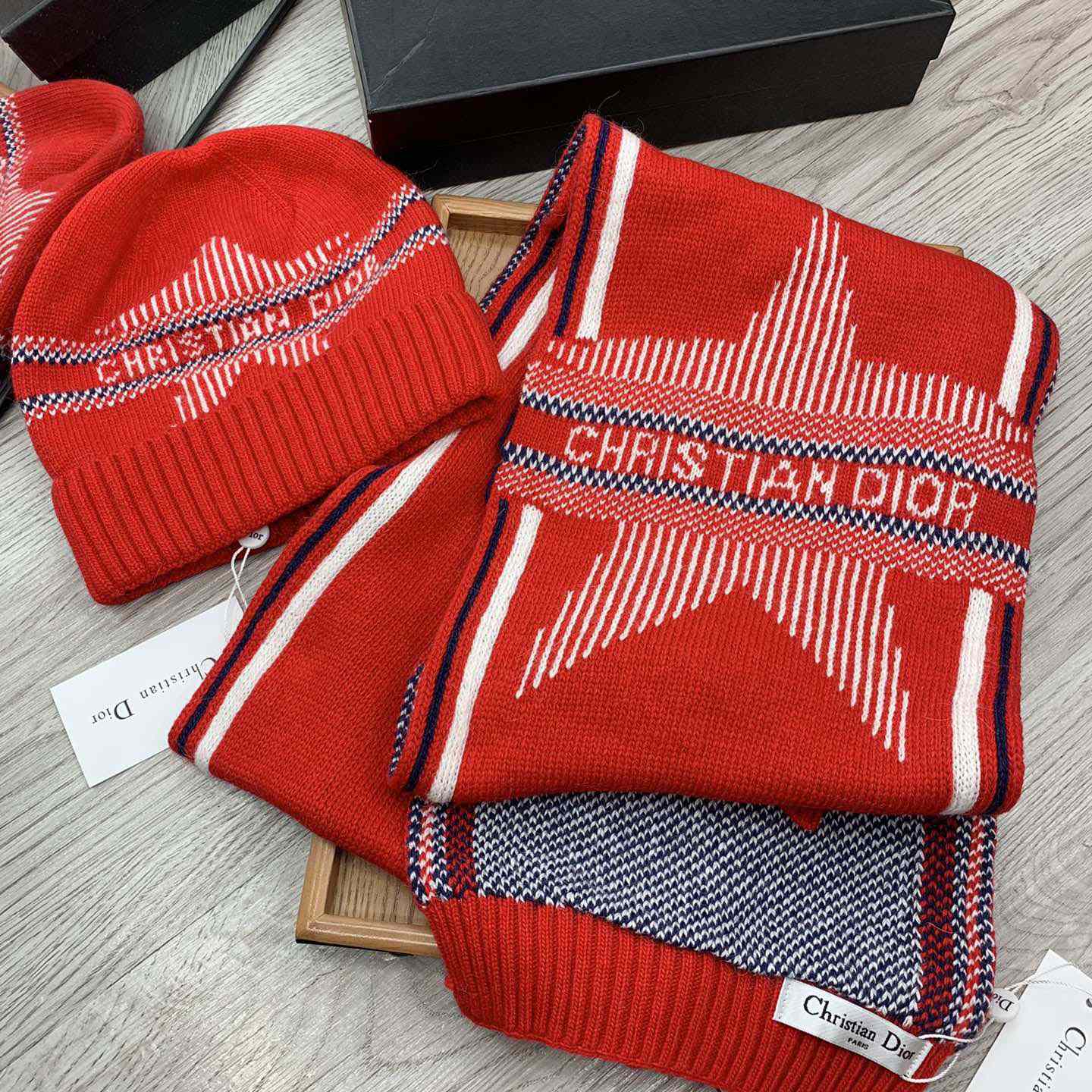 Dior Beanie And Scarf - 