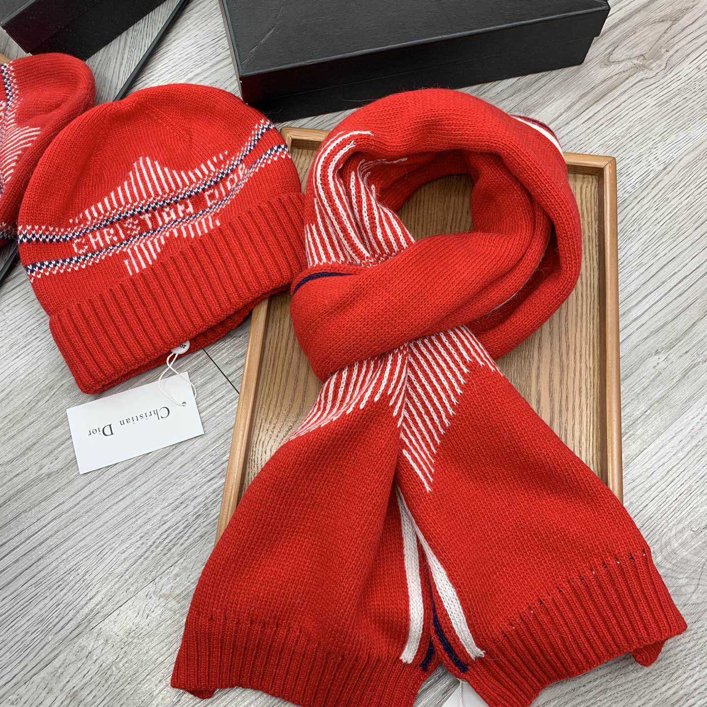 Dior Beanie And Scarf - 