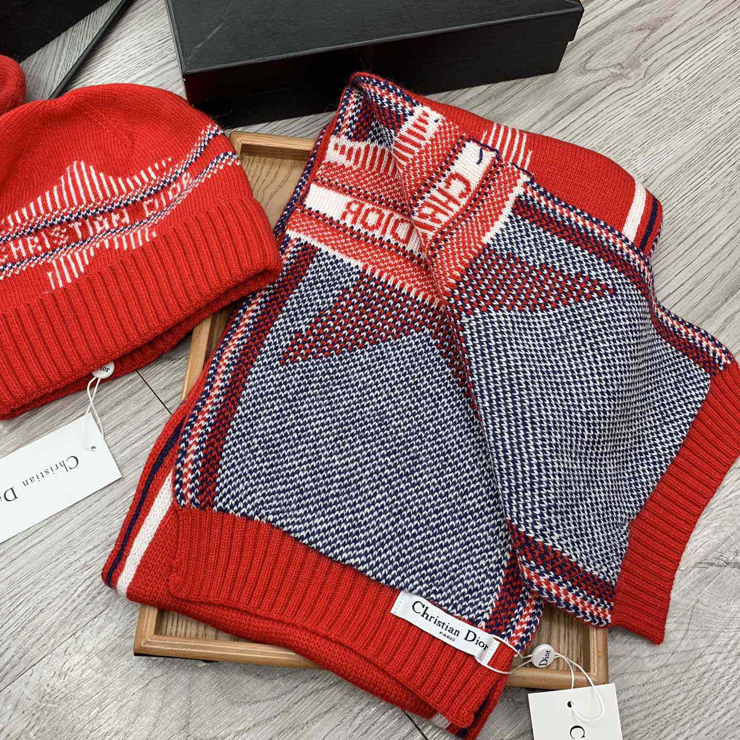 Dior Beanie And Scarf - 