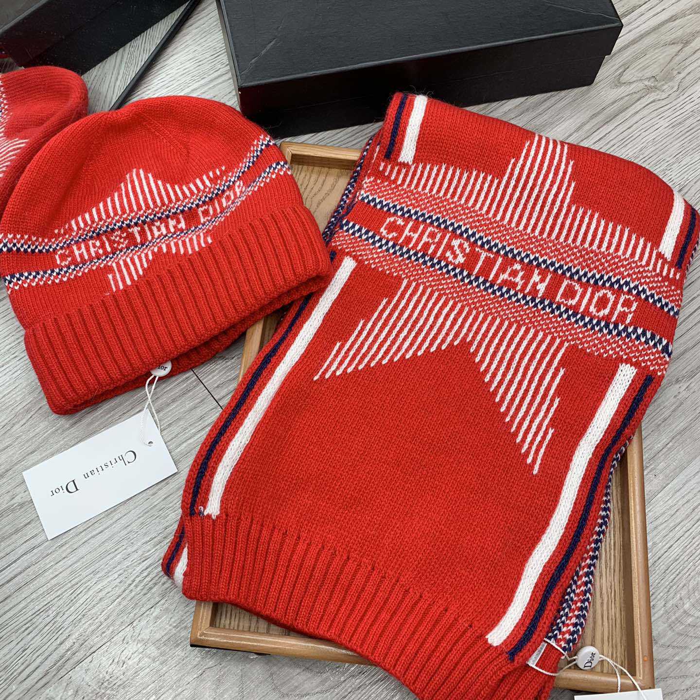 Dior Beanie And Scarf - 