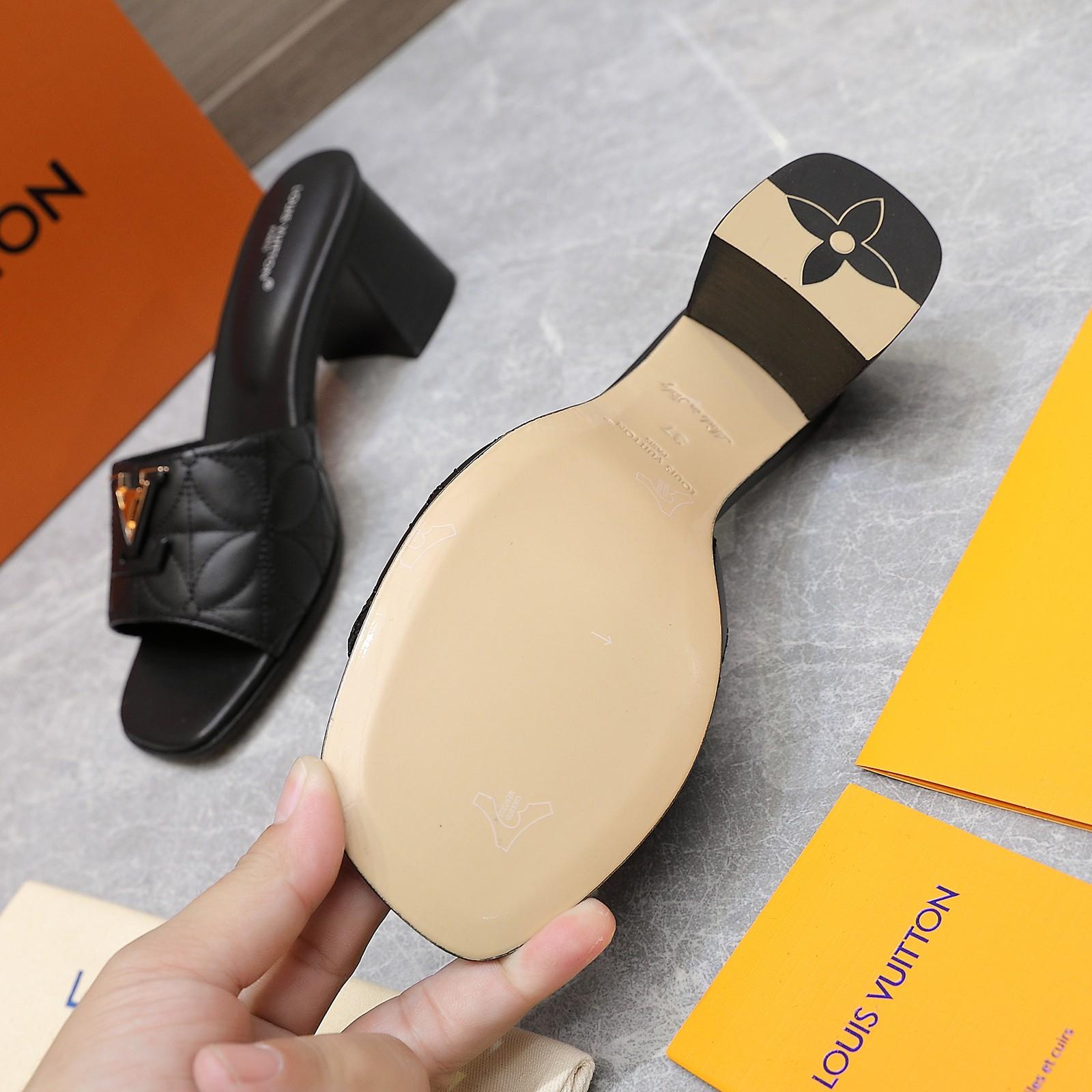 Louis Vuitton LV Capri Mule    - 
